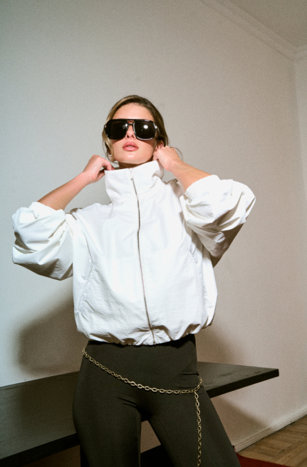 Куртка-ветровка Aveline Молочна